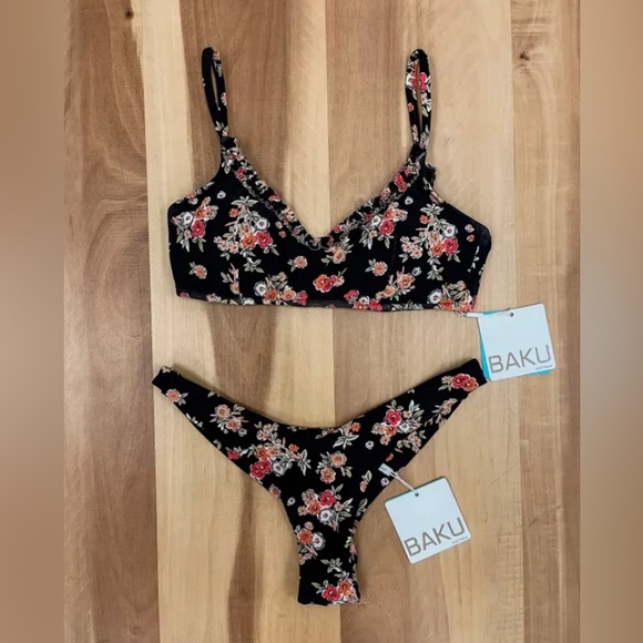 Baku bikini ( new with tags ) - Picture 1 of 4